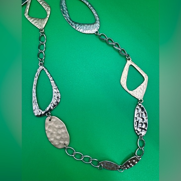 NWT Chico’s Mixed Metal Bib Necklace - Picture 2 of 7